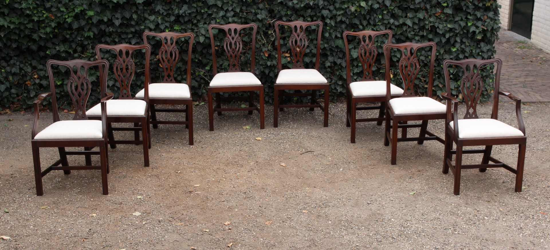 antikes-set-aus-8-esszimmerst-hlen